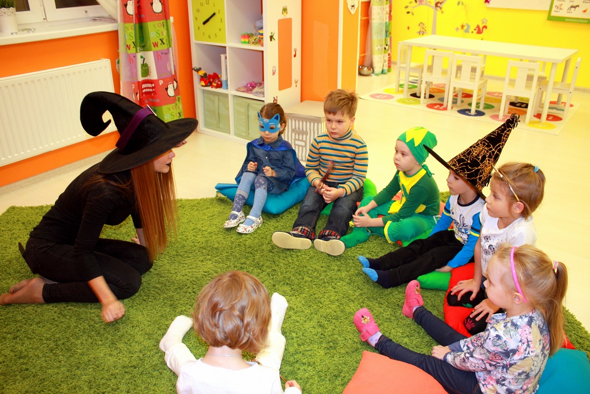 Групповые занятия французским языком для детей в Москве